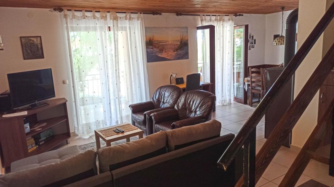 Family - 100m From Sea Holiday home