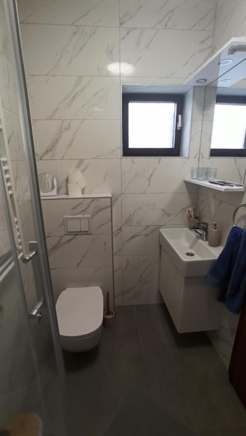 Family - 100m From Sea Holiday home Vantacici