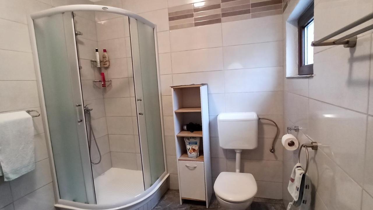 Family - 100m From Sea Holiday home *