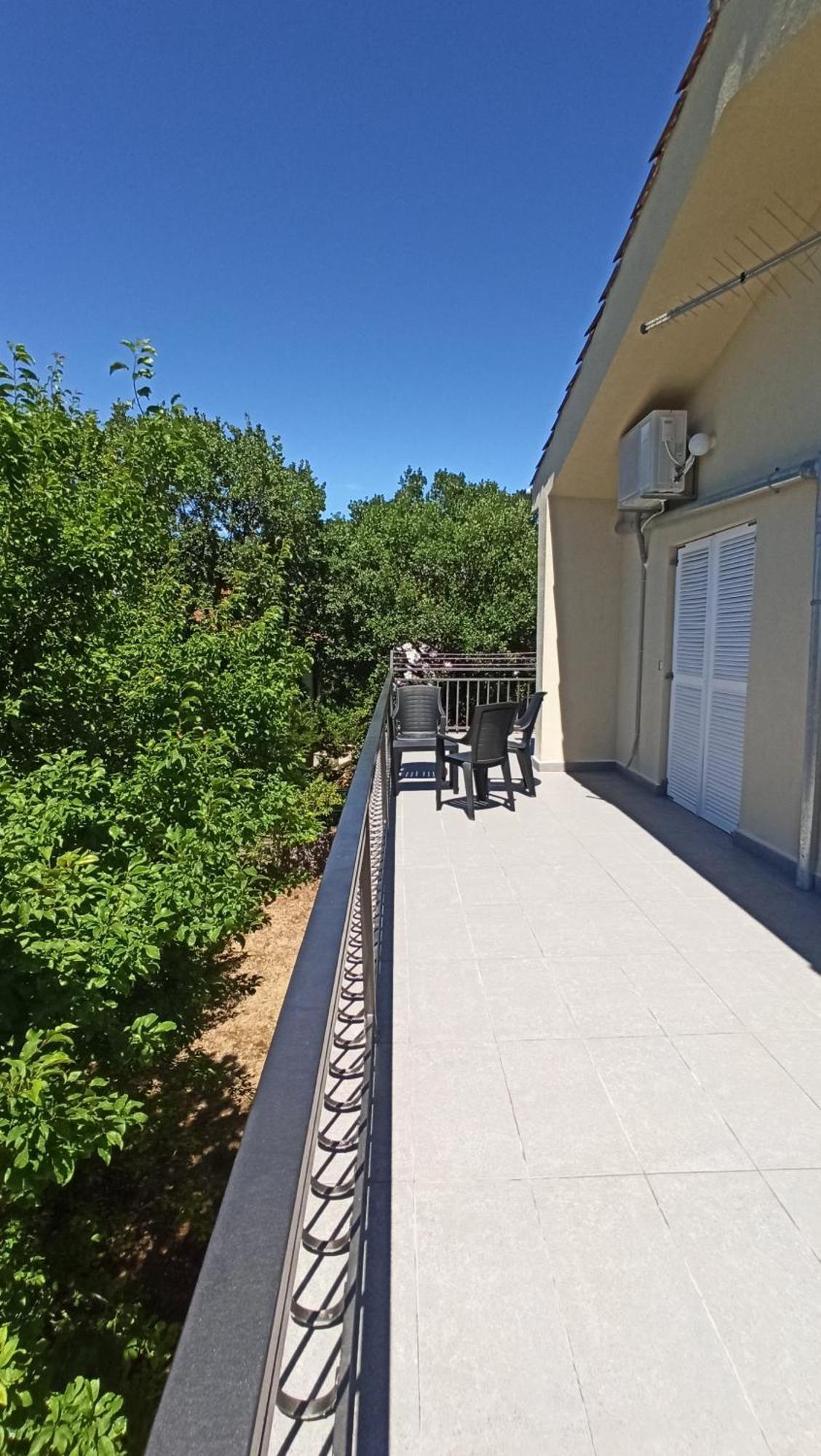Family - 100m From Sea Holiday home